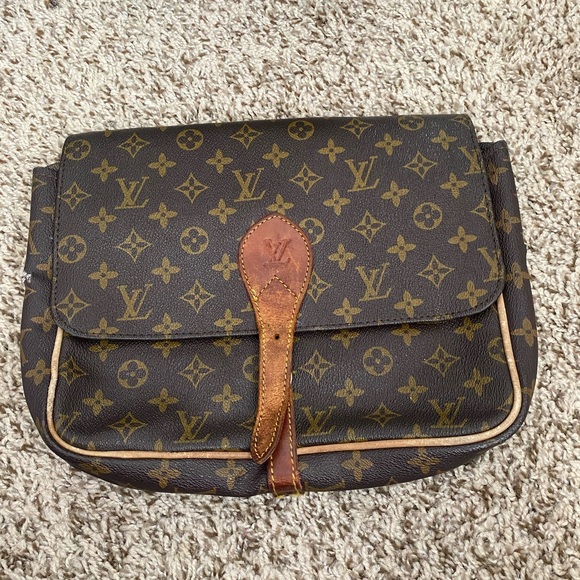Louis Vuitton Handbags - Cartouchier Monogram GM